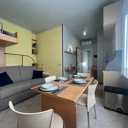 3' Feet From The Beach, Your Shelter By The Sea Appartement Alassio